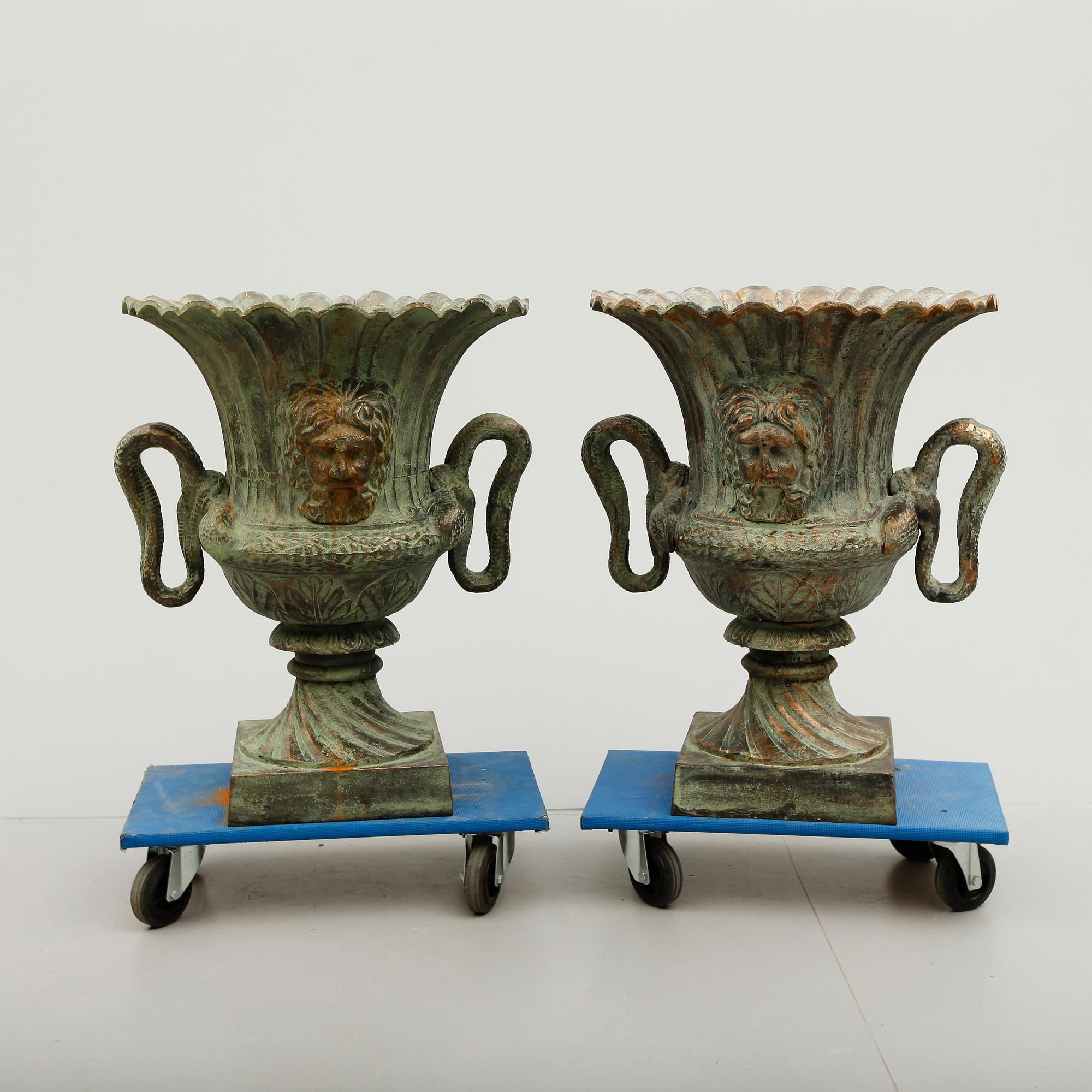 TRÄDGÅRDSURNOR, 1 par, 1900-/2000-tal.