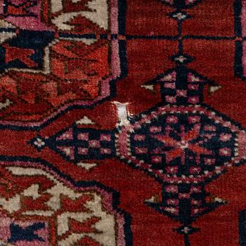 Huvudmatta Tekke Turkmen antik ca 328x232 cm.