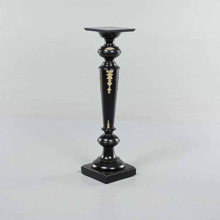 PIEDESTAL, 1800-talets slut.