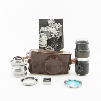 Camera Leica 1939 with accessories and case.