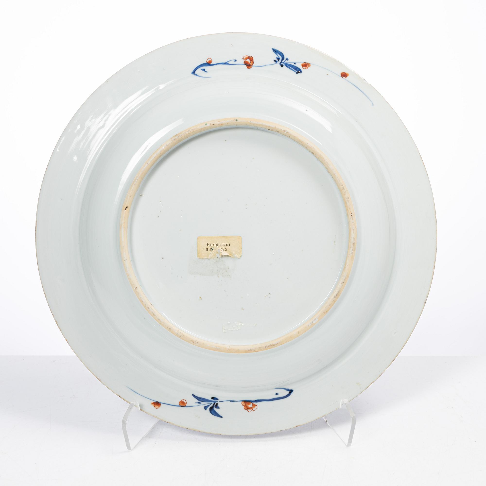 Fat, porslin. Qingdynastin, Kangxi (1662-1722).