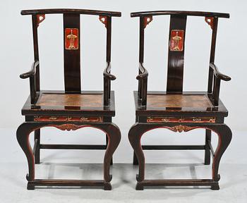 KARMSTOLAR, ett par, Kina, 1800/1900-tal.