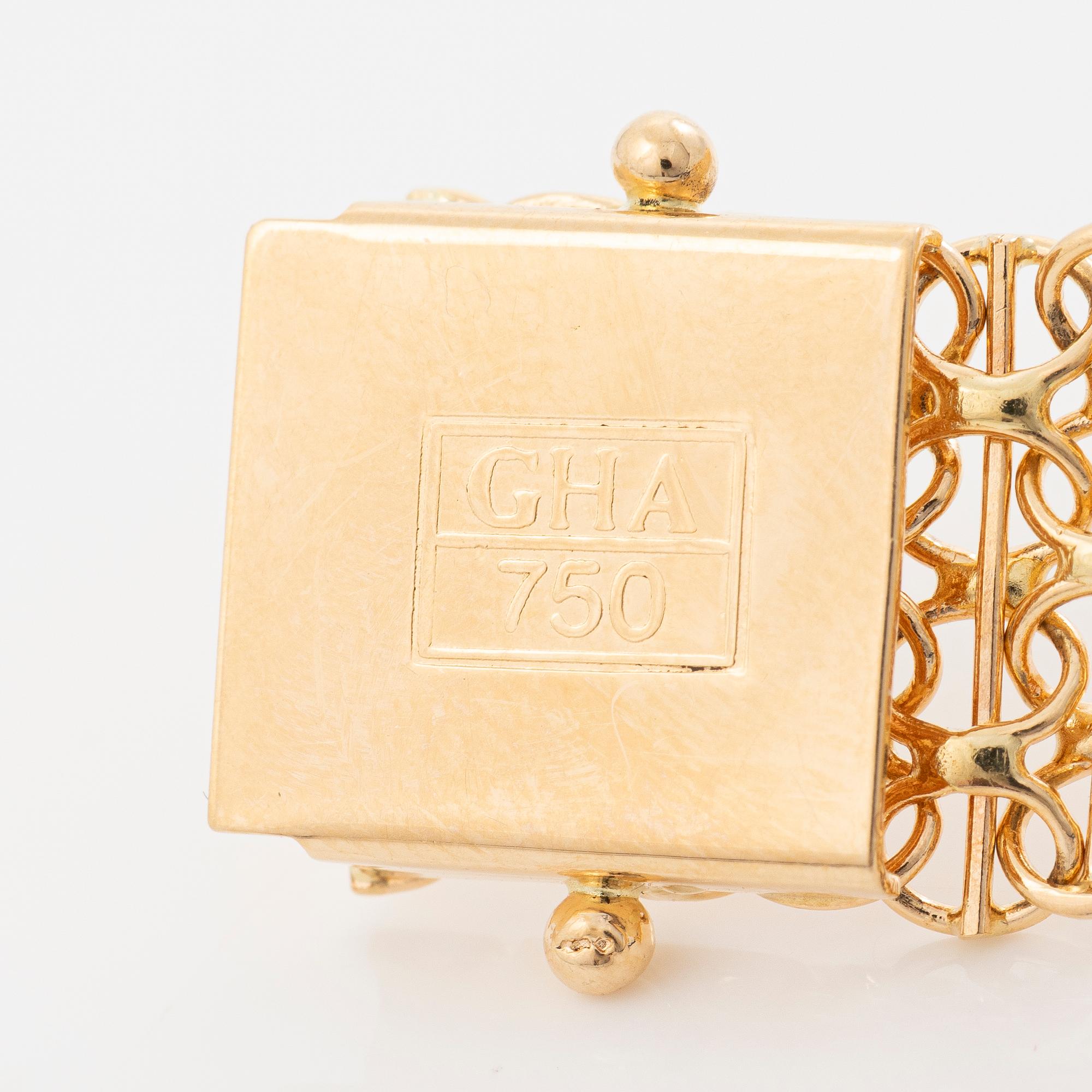 18K gold bracelet.