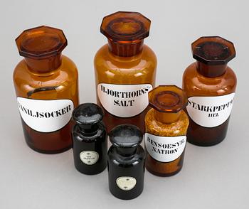 APOTEKSFLASKOR, 6 st, glas, 1900-talets första hälft.