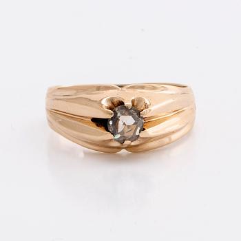 RING 14K gold 1 rose-cut diamond approx 0,15 ct.
