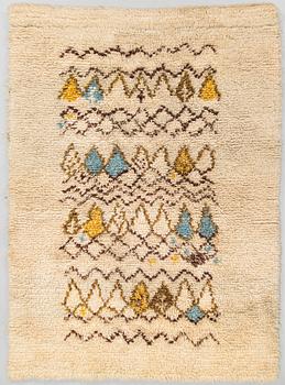 Hulda Potila, a Finnish long pile ryijy rug, Neovius oy. Ca. 142 x 103 cm.
