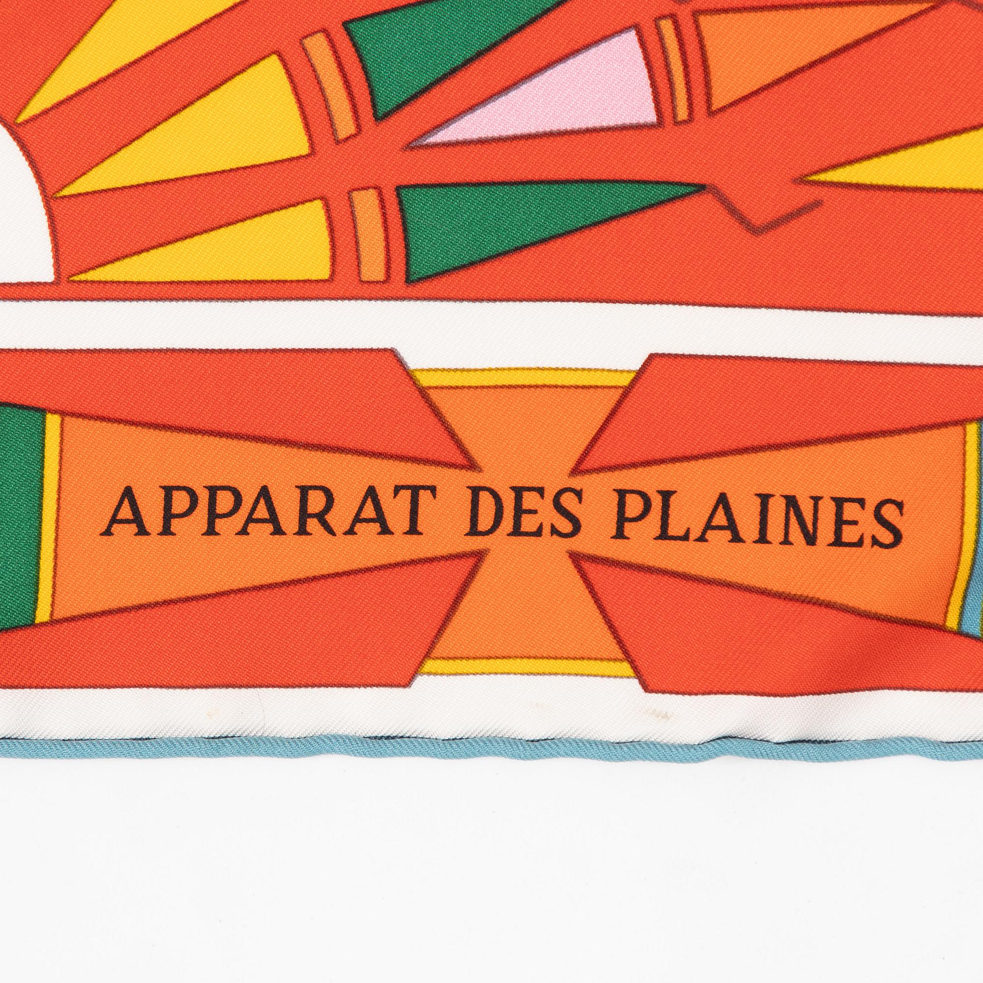 Hermès, an 'Apparat des Plaines' scarf.