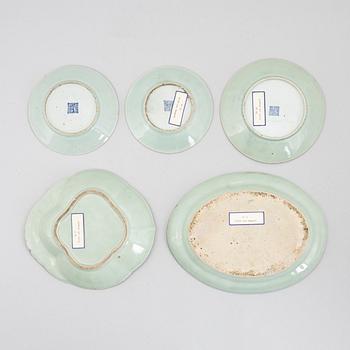 Five porcelain Canton plates and dishes, China, 19th century.