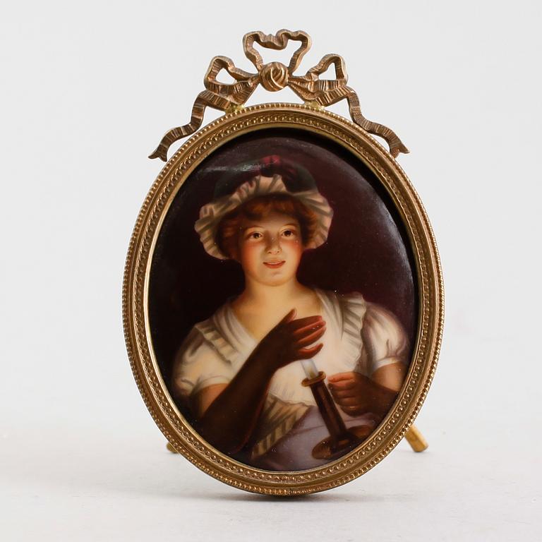 MINIATYR, porslin, märkt George Hom "Lisette", 1800-/1900-tal.