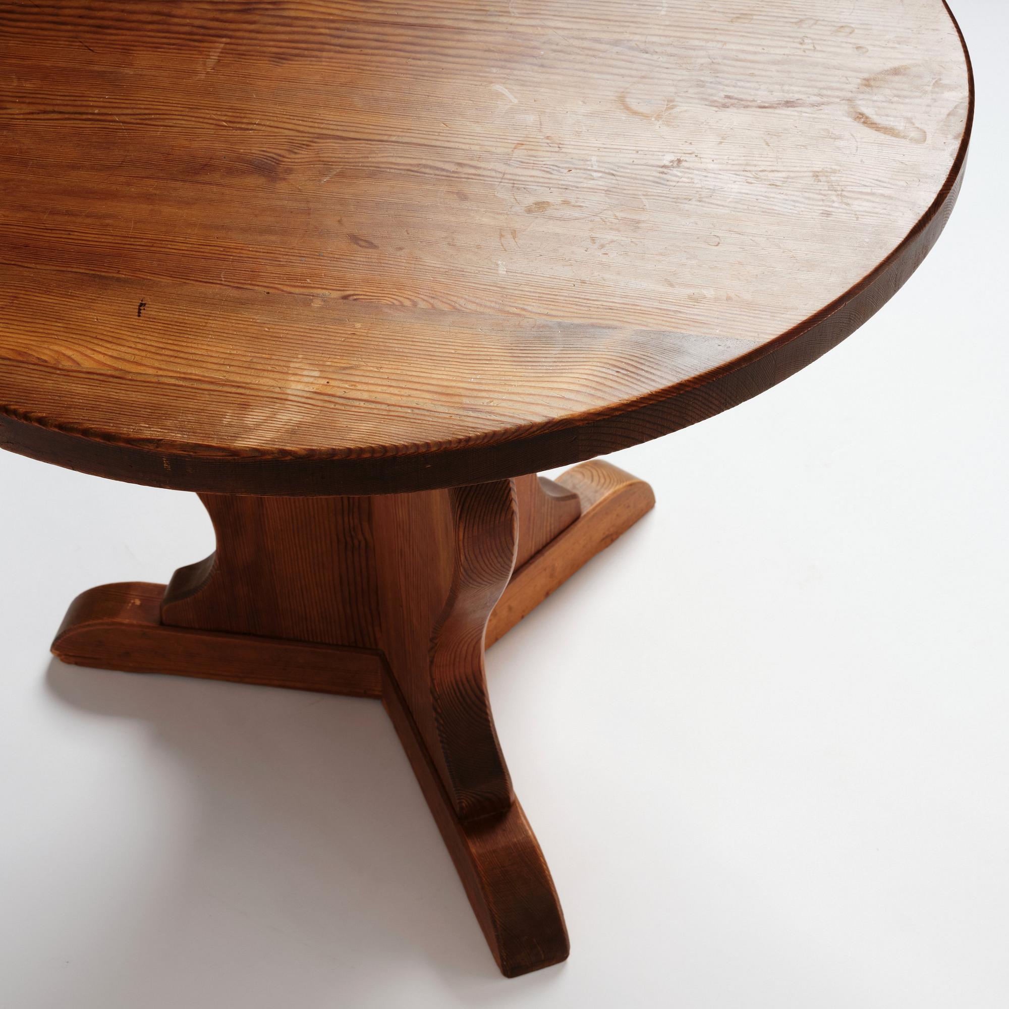 Nordiska Kompaniet, a stained pine circular top 'Lovö' table, ca 1941.