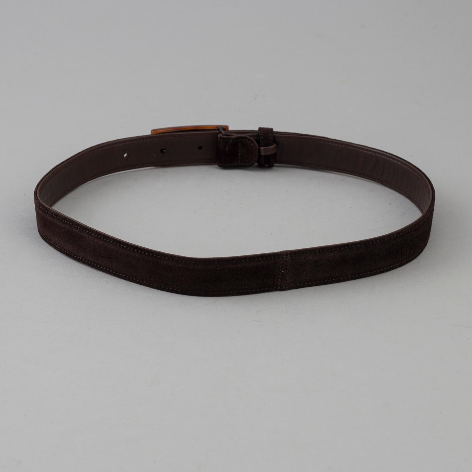Choklad brown suede belt by Chanel.