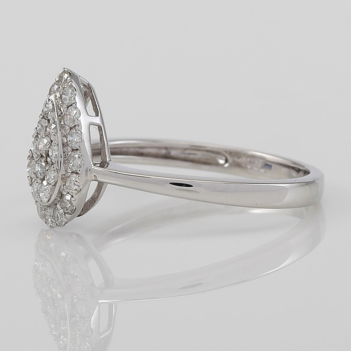 RING, 18K vitguld och diamanter tot ca 0.37 ct.