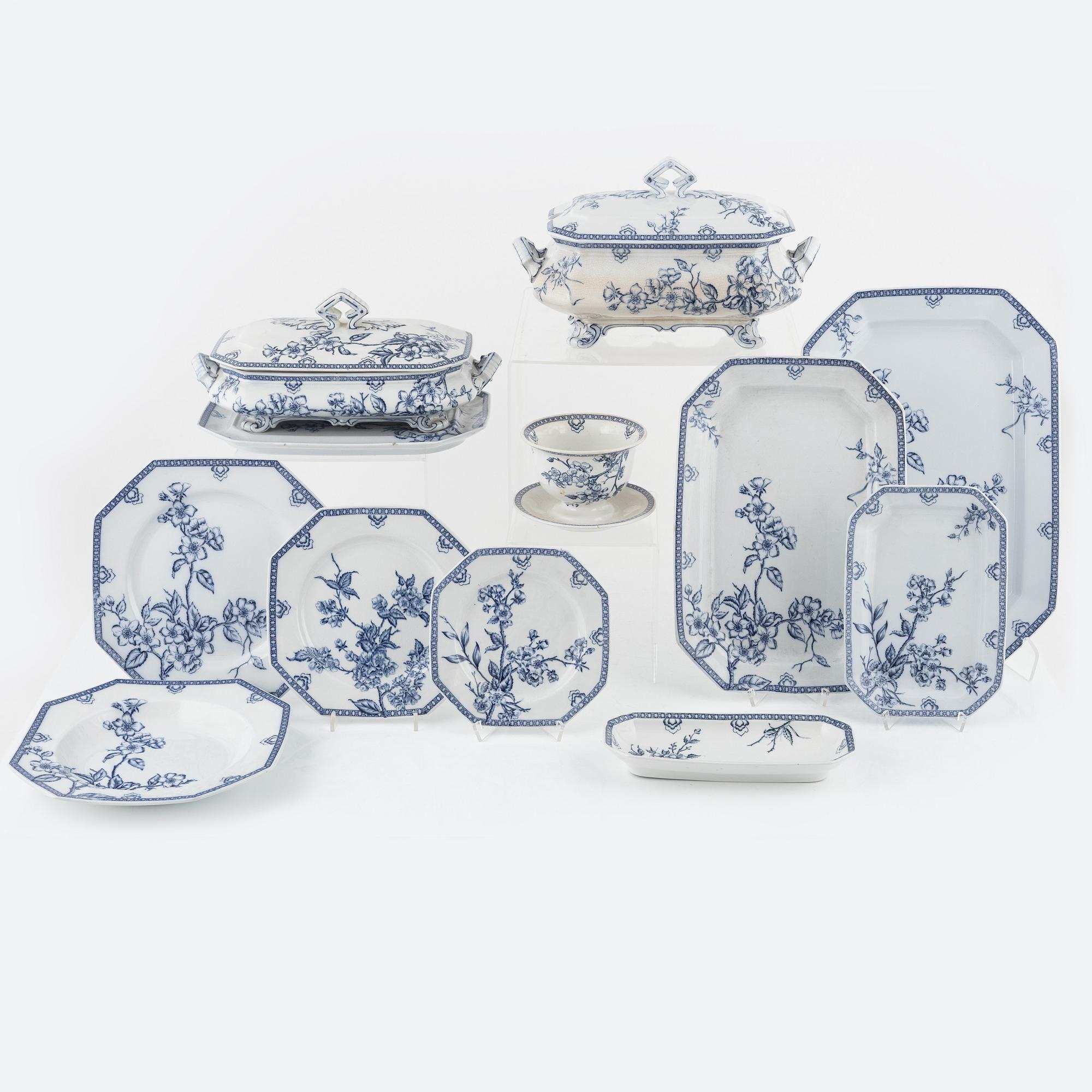 Matservis, 47 delar, flintgods, "Pomona", Rörstrand, sent 1800-tal.