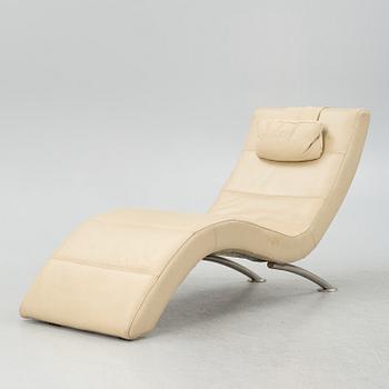 A reclininger, Neiser, contemporary.