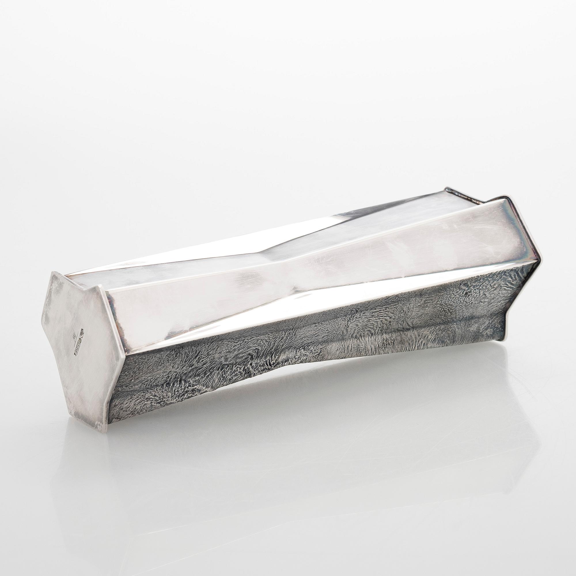 Tapio Wirkkala, a silver vase "TW 226", Kultakeskus, Hämeenlinna 1978.