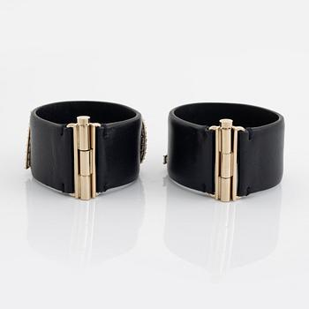 Chanel, armband, ett par.