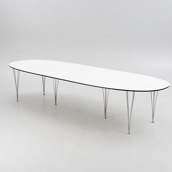 Bruno Mathsson & Piet Hein, bord, "Superellips", Bruno Mathsson International, Värnamo 2017.