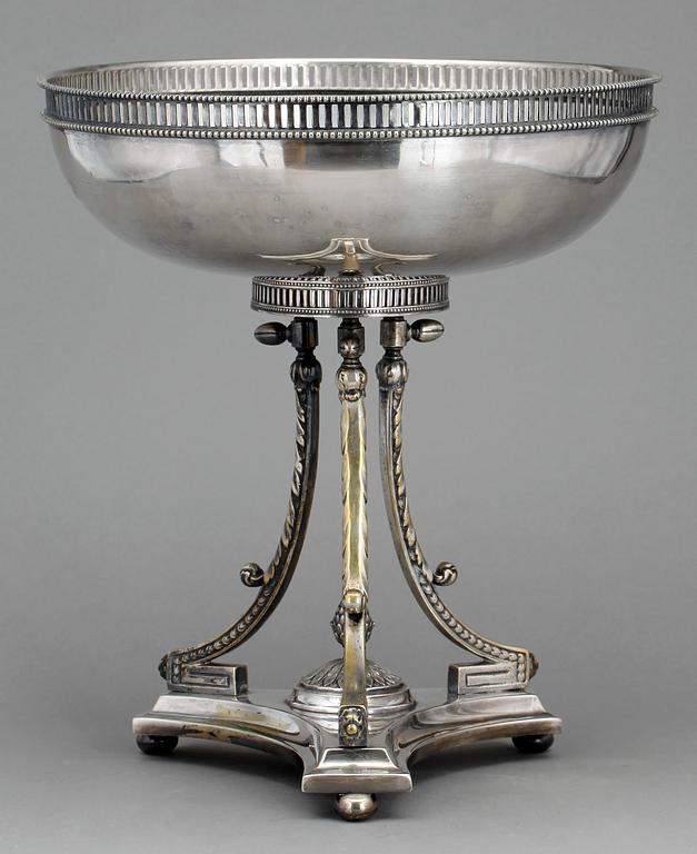 SKÅL PÅ FOT, nysilver, CG Hallberg, sengustaviansk stil, 1900-talets första hälft.