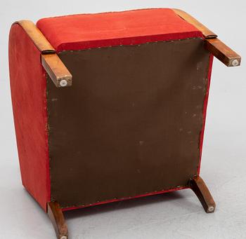 A pair of 1930's/40's armchairs.