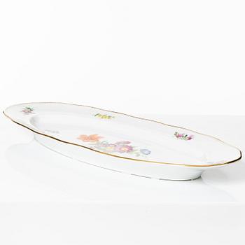 Royal Copenhagen, a 33-piece dinner service, 'Saxon Flower', Denmark.