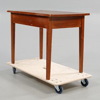 SKRIVBORD, jugend, 1900-talets första hälft.