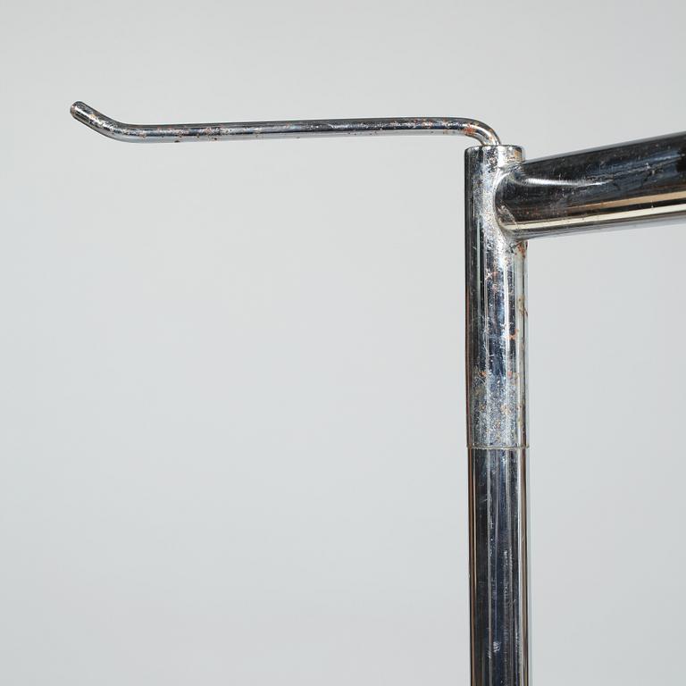 KLÄDHÄNGARE, omkring 1900-talets mitt.