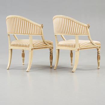 KARMSTOL. Sengustavianskt stockholmsarbete, 1800-talets början. (En senare karmstol medföljer).