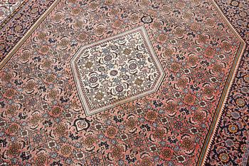 A Bidjar rug, c. 245 x 170 cm.