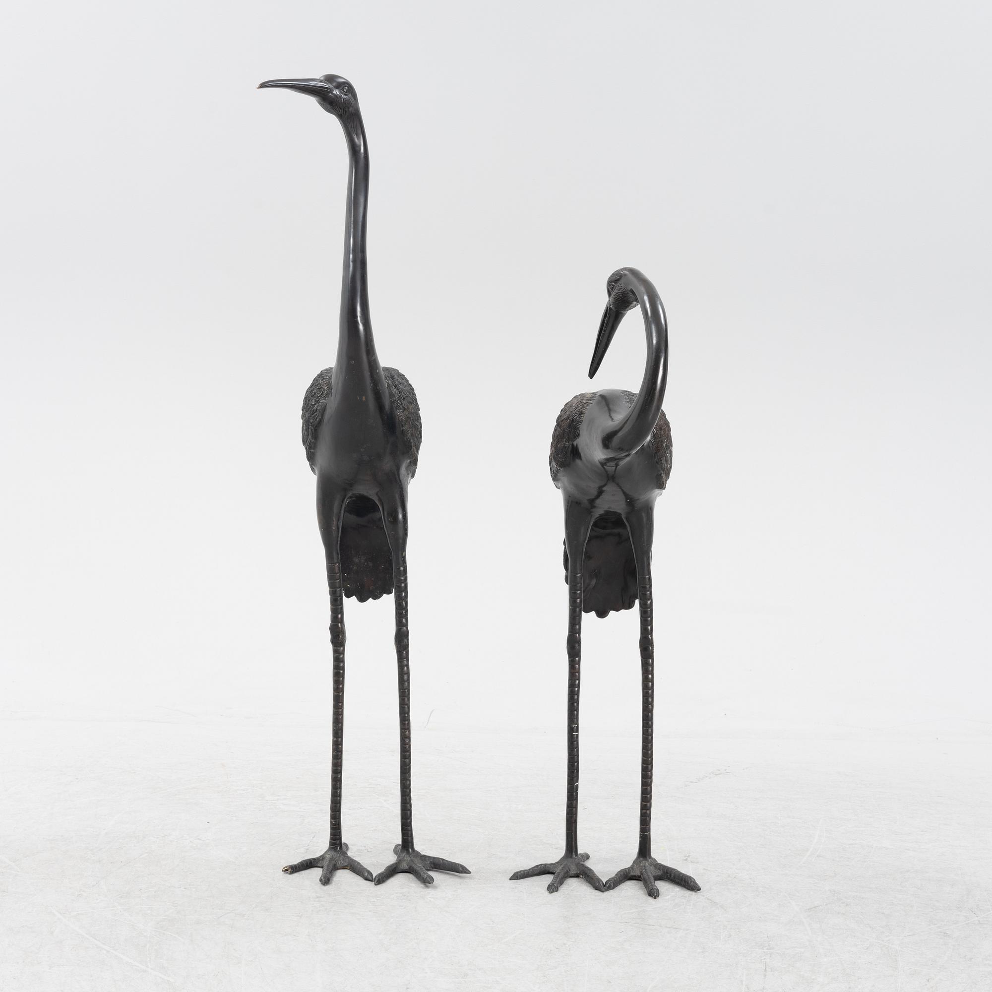 Dekorationsfåglar, ett par, patinerad metall, 1900-tal.