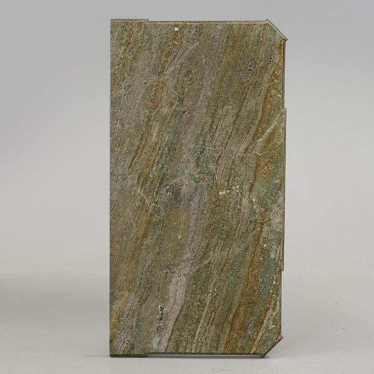 SKIVA TILL BYRÅ, gustaviansk, troligen Grevesmühl, No 4, 1700-talets slut.