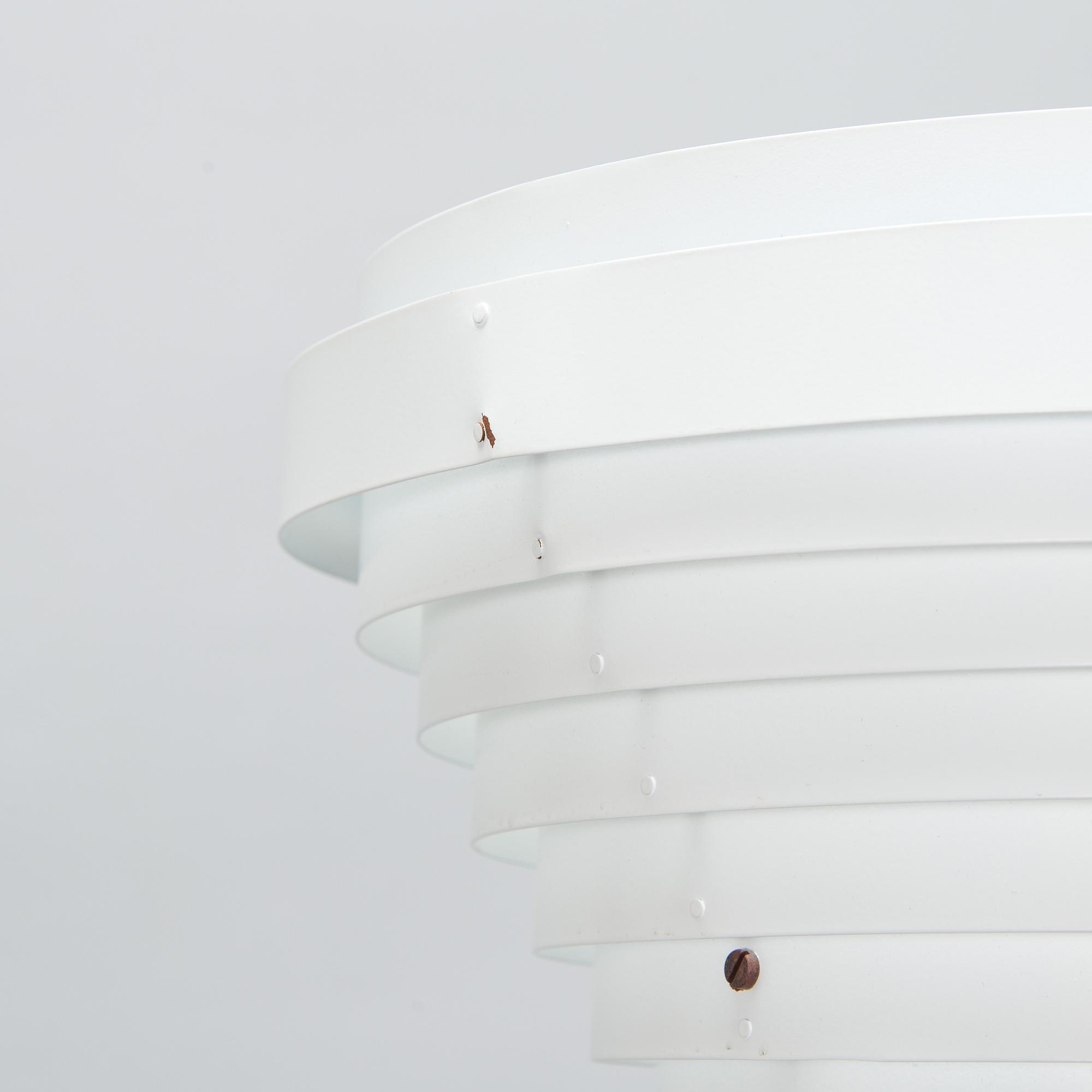 Alvar Aalto, golvlampa A805, "Änglavinge". Valaisinpaja, 1900-talets slut.