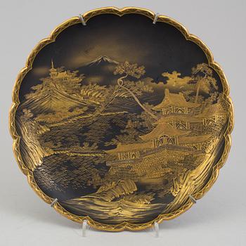 A japanese Satsuma dish, Meiji (1868-1912).