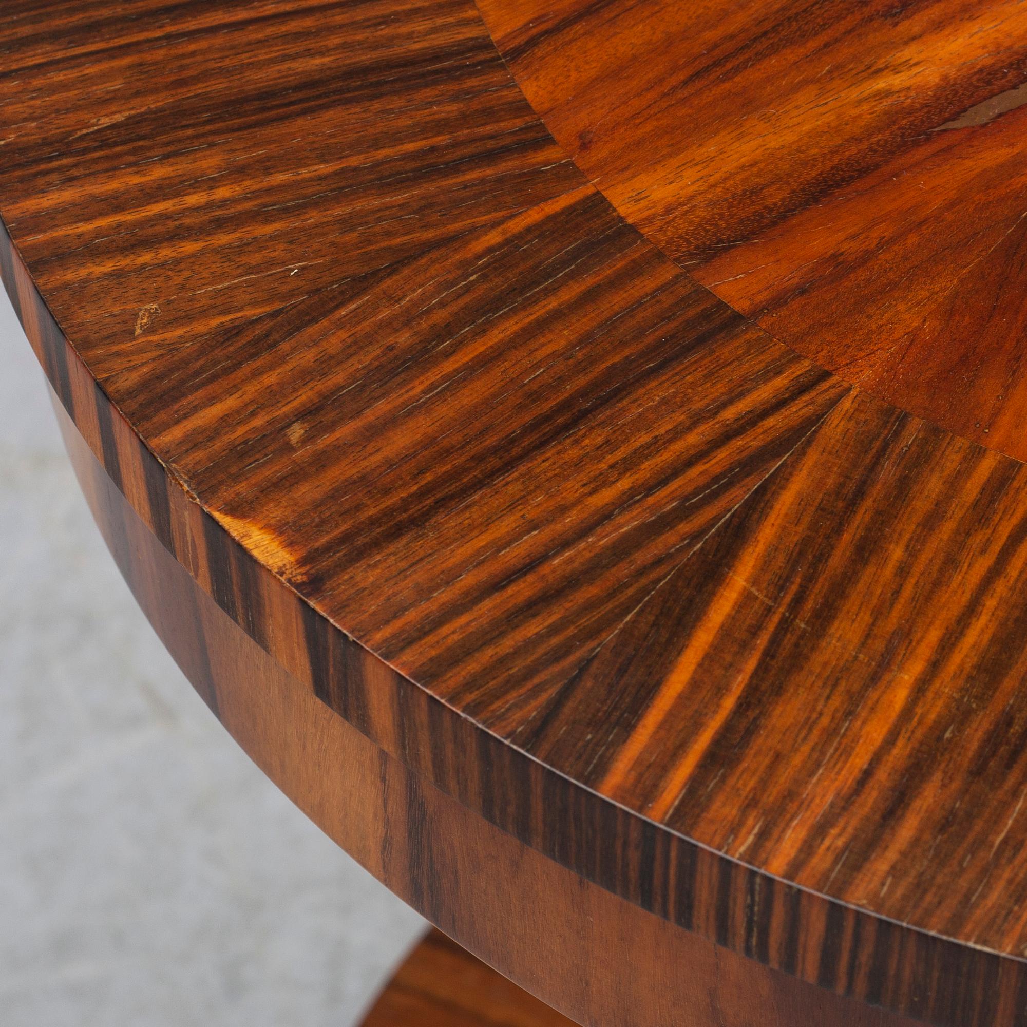 An Art Deco sewing table, 1920s / 30s.