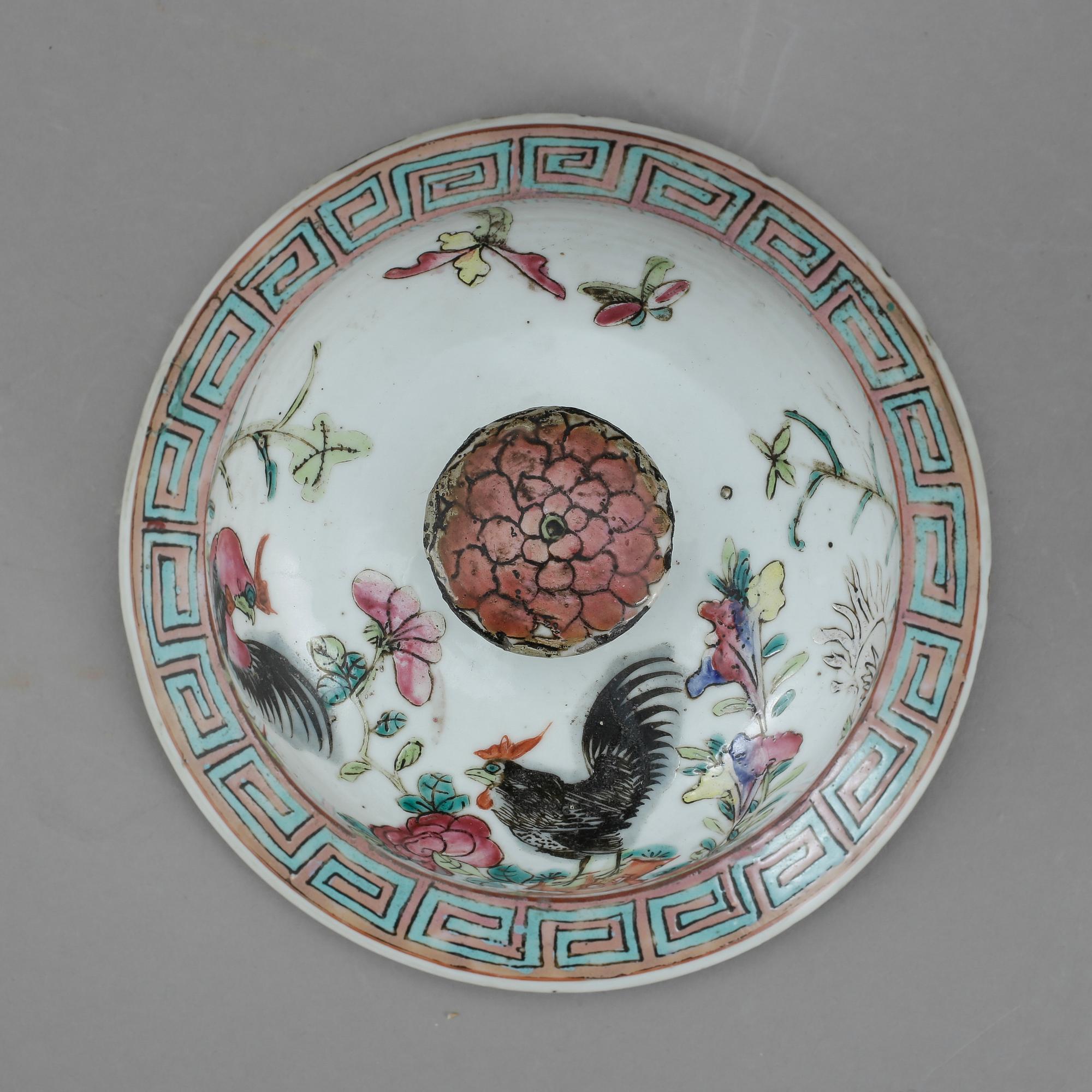 URNA med LOCK, porslin, Kina, 1800/1900-tal.