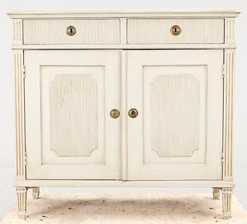 SKÄNK, sengustaviansk stil, 1800-tal.