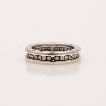Bulgari, ring, 18K vitguld med briljantslipade diamanter.