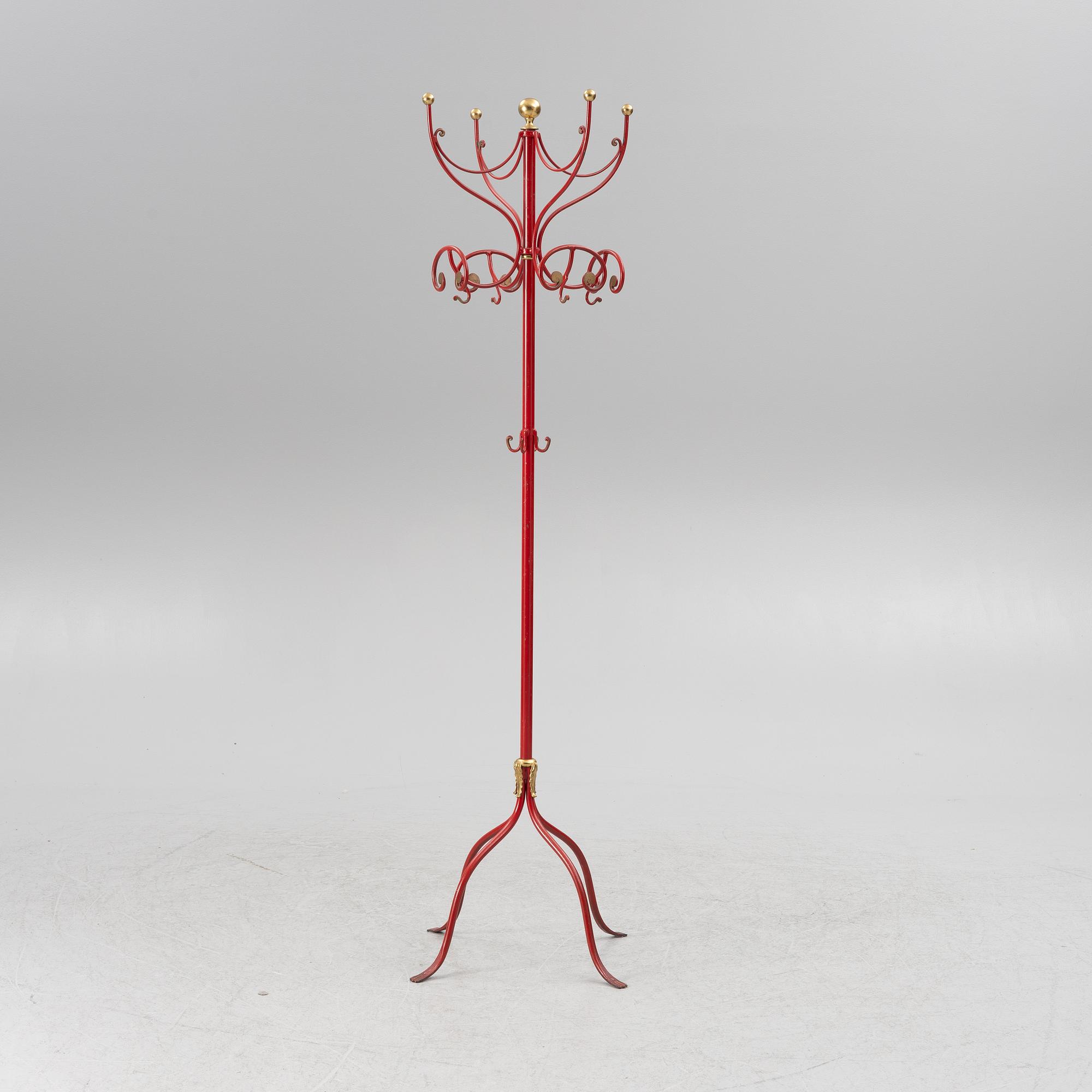 A coat hanger, second half of the 20th Century.