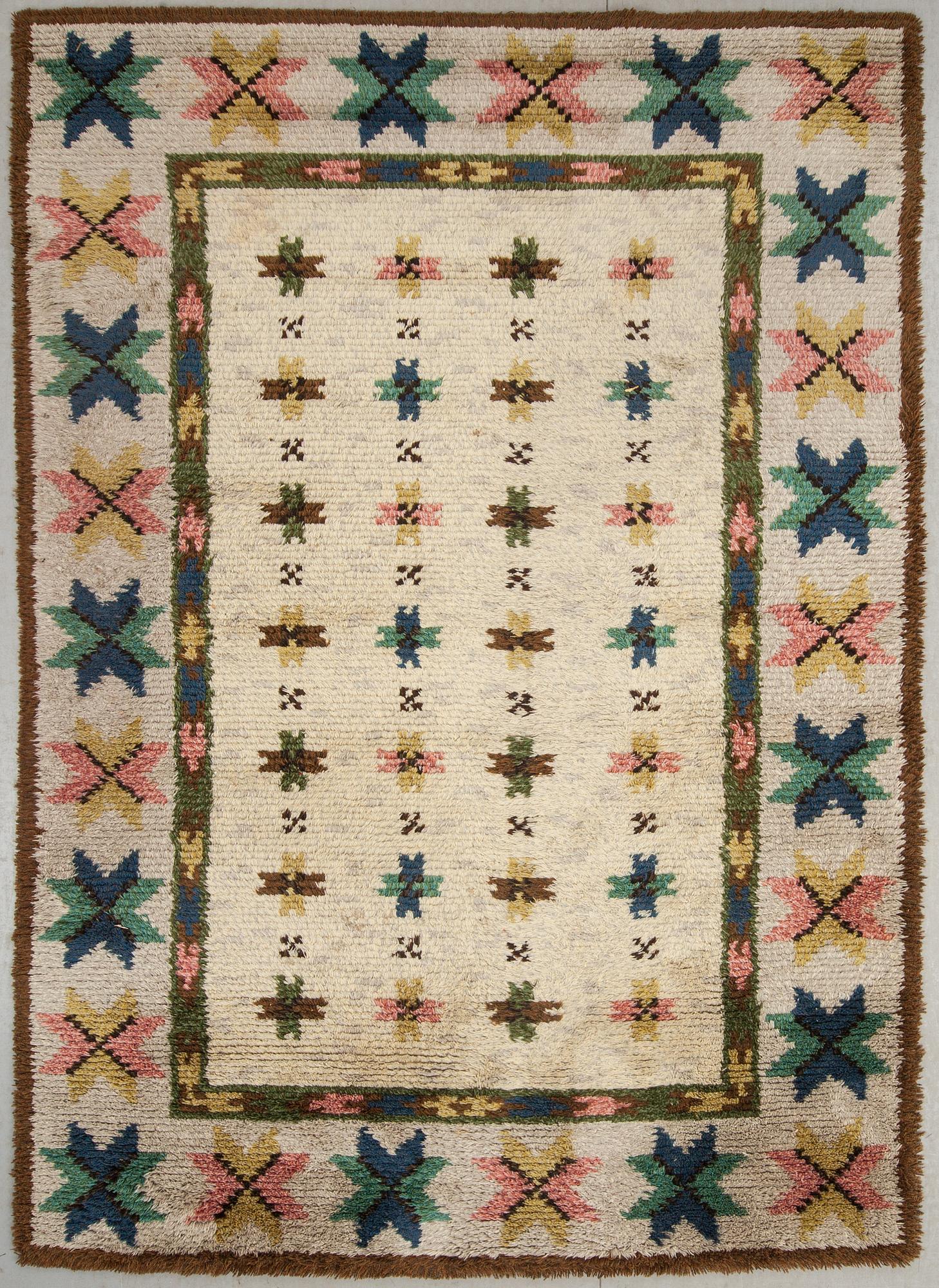 MATTA, rya, 1900-talets första hälft/mitt. Ca 266 x 187 cm.