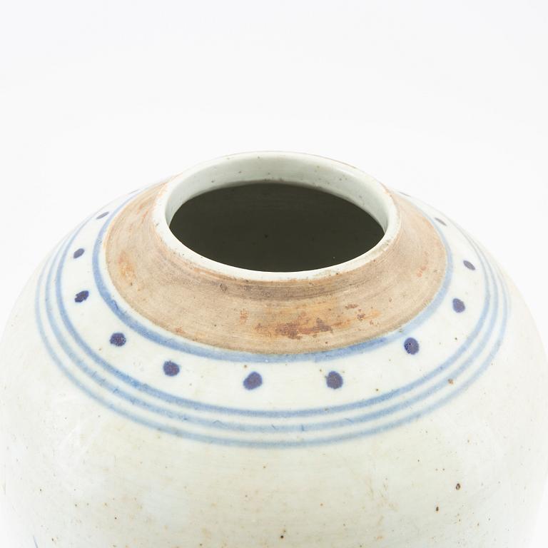 A Chinese blue and white jar, 20th century.