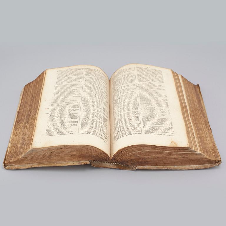 The book "Lexicon Graeco-latinum" by Joannis Scapulae, dated 1616.