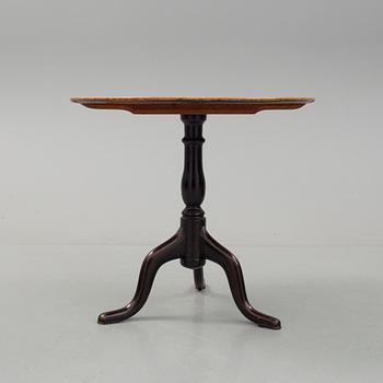 FÄLLBORD, av Jacob Sjölin (mästare i Köping och Kungsör 1767-1785).