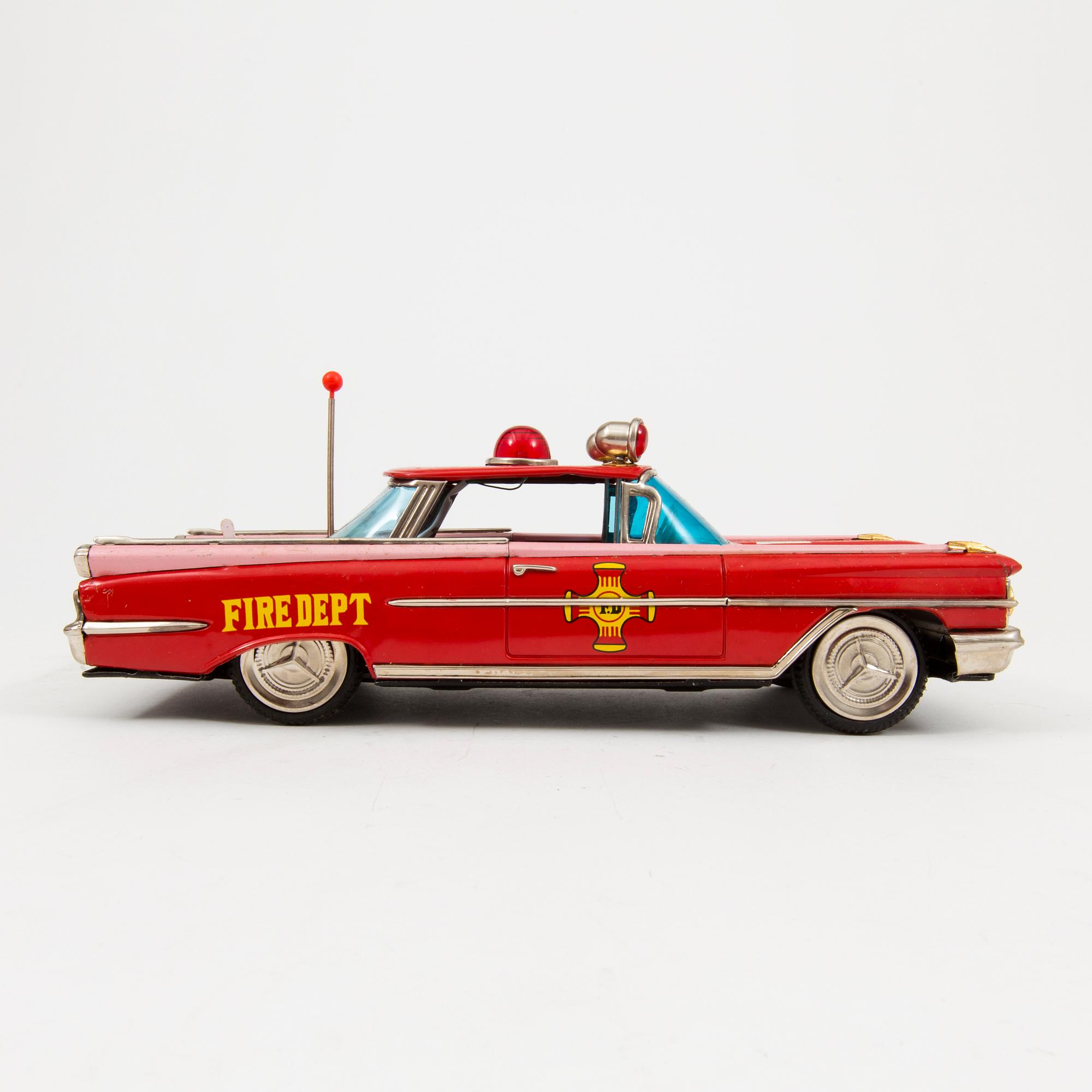 A tinplate Ichiko "Fire Dept Chief's car" Oldsmobile, Japan, 1960s.