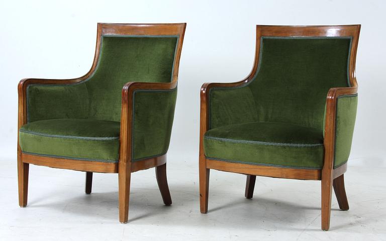 FÅTÖLJER, ett par, Nordiska Kompaniet, före 1909.