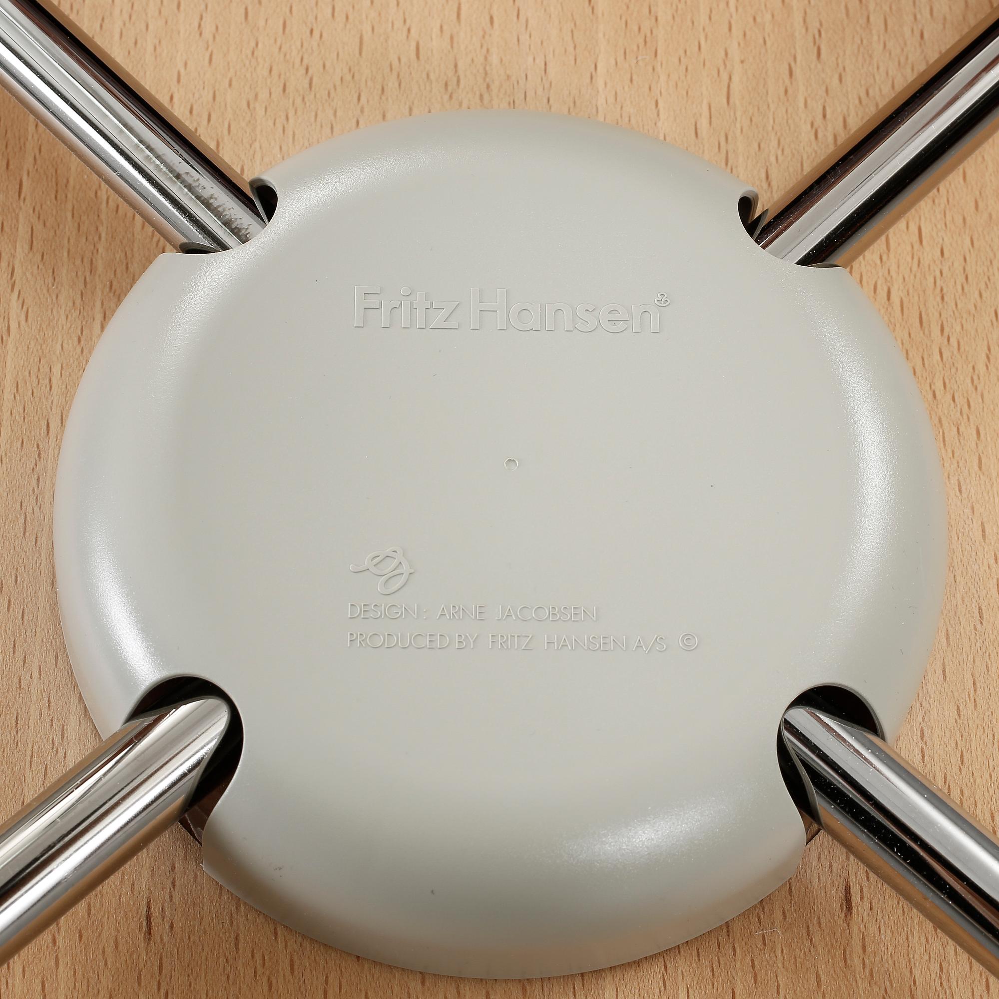 STOLAR, 4 stycken, "Sjuan", Arne Jacobsen, Fritz Hansen 2007.
