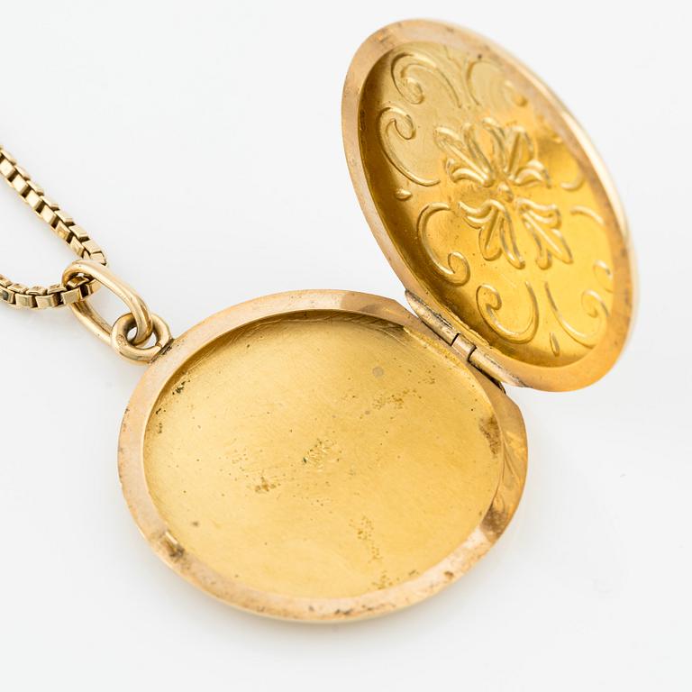 Pendant with photo locket, 18K gold and enamel, with 18K gold chain.