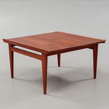 A coffee table by Finn Juhl for France & Daverkosen, second half of the 20th century.