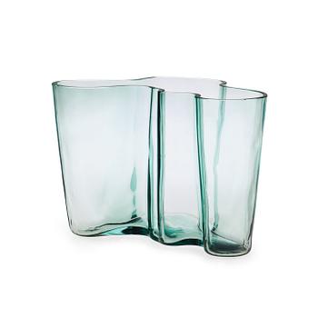 An Alvar Aalto moulded glass vase, Karhula, Finland 1937, model 9750.