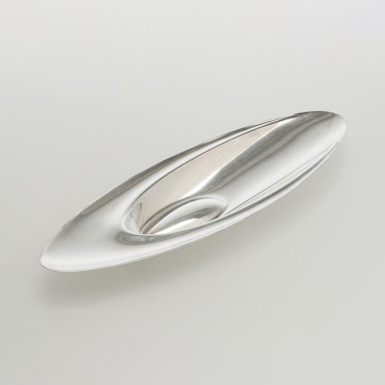 Tapio Wirkkala, hopeaa, TW114, leimattu TW, Hopeakeskus, Hämeenlinna 1966. Malli muotoiltu 1956.