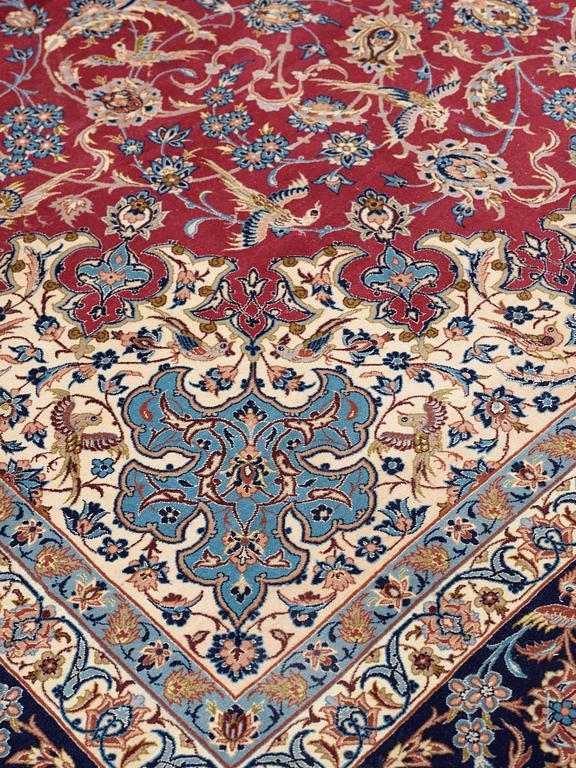 SEMIANTIK/OLD ISFAHAN PART SILK. 364 x 252 cm.