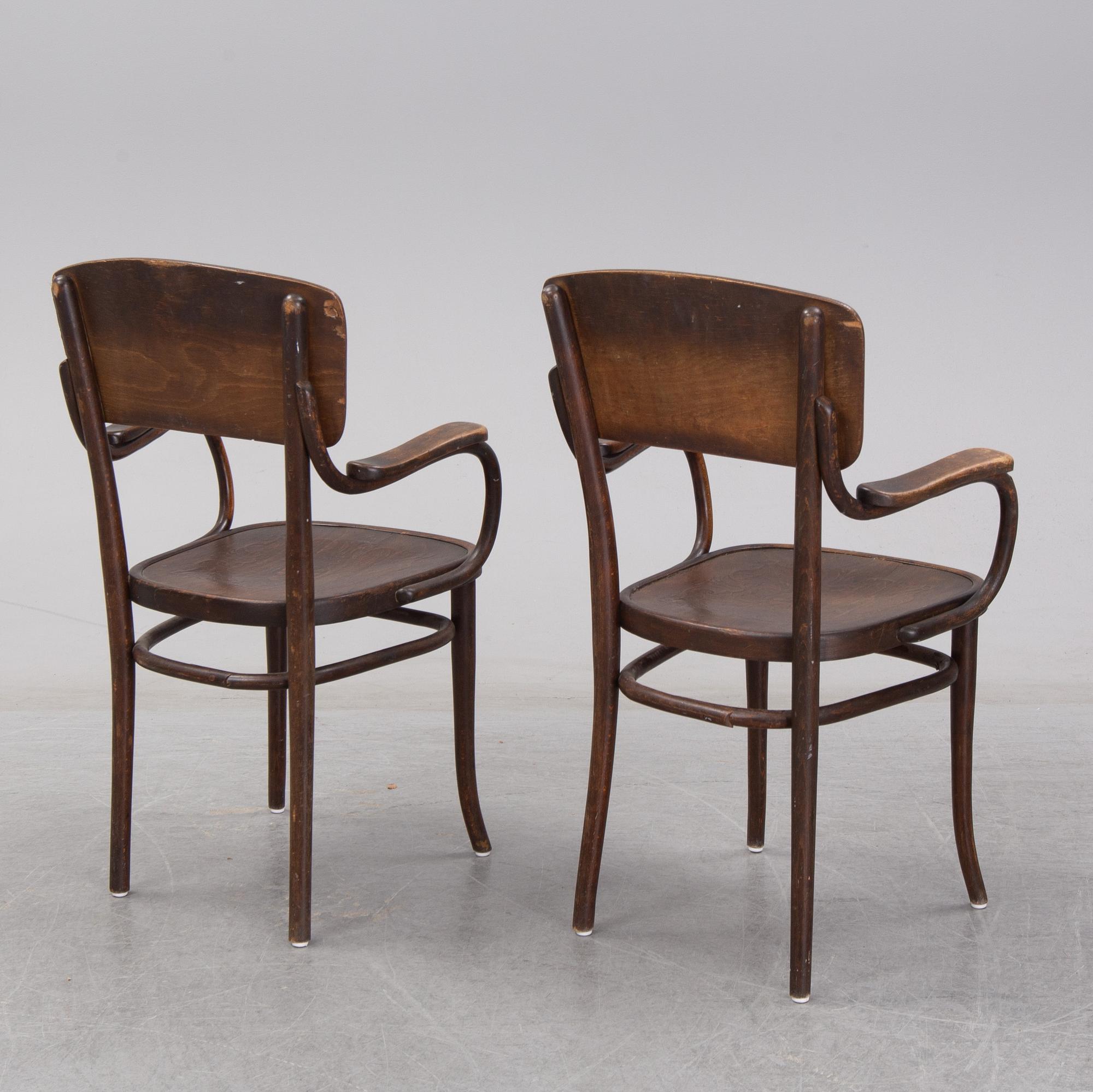 A pair of Thonet armchairs from the early 20th century.